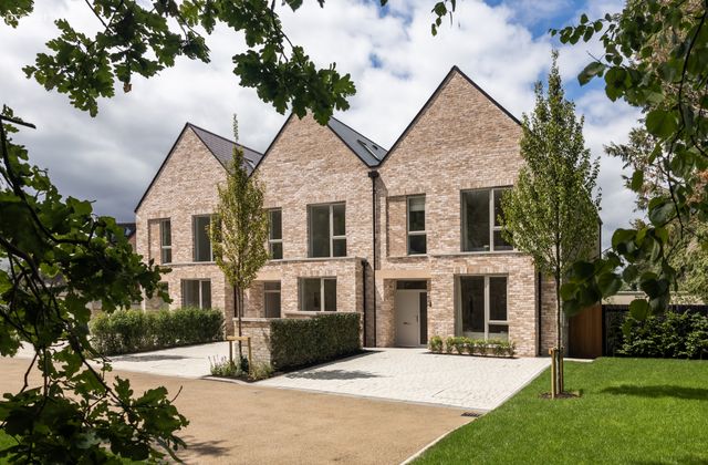Auburn Woods, Malahide , Malahide, Co. Dublin - Click to view photos