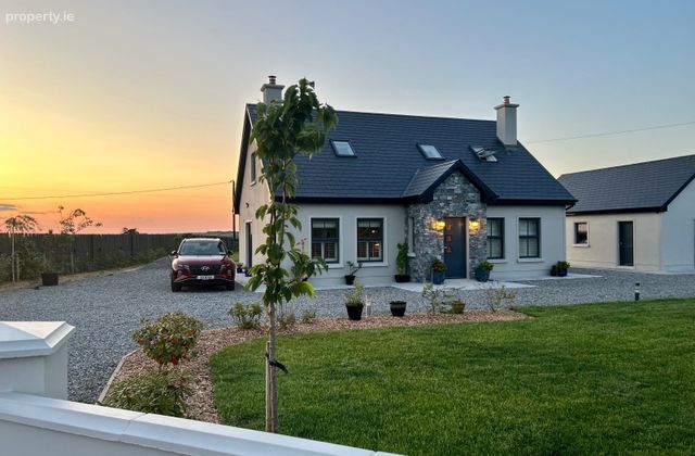 Craggaknock, Mullagh, Ennis, Co. Clare, Quilty, Co. Clare - Click to view photos