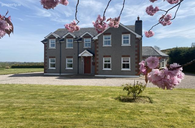 Tullynahinnera, Castleblayney, Castleblayney, Co. Monaghan - Click to view photos