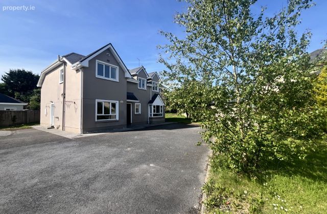 9 Woodstock Hill, Shanaway Road, Ennis, Co. Clare - Click to view photos