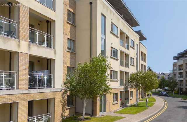 Apartment 15, Oak House, Carrickmines, Dublin 18 - Click to view photos