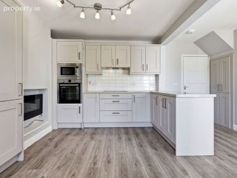 23 La Touche Drive, Bluebell, Dublin 12 - Image 4