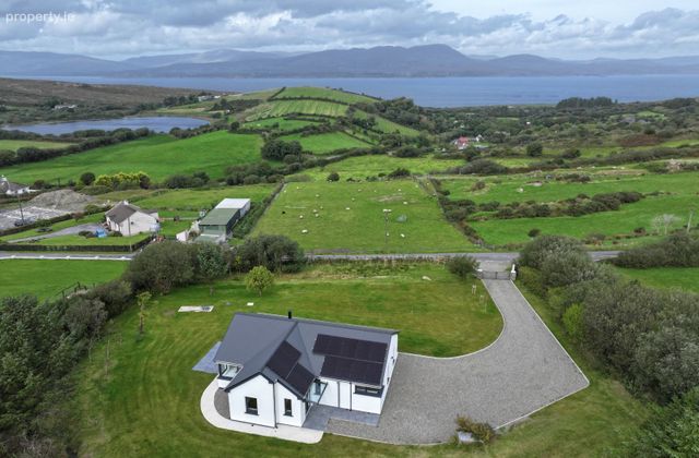 Glaneagle, Glenlough, Bantry, Co. Cork - Click to view photos