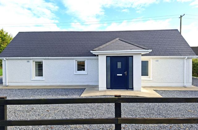 Broughal, Kilcormac, Co. Offaly - Click to view photos