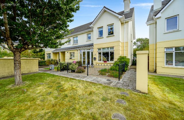 28 Rosewood Rise, Bandon, Co. Cork - Click to view photos