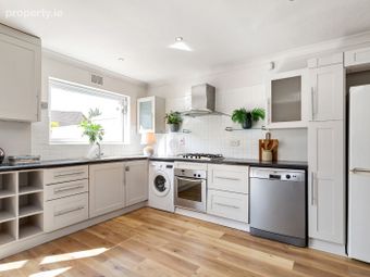 15 Taney Manor, Dundrum, Kilmacud, Co. Dublin - Image 5