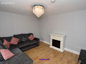 4 Woodview Terrace, Main Street, Stranorlar, Ballybofey, Co. Donegal - Image 4