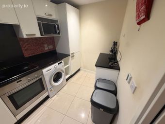 3 Bedroom Apartment, Adelaide Square, Christchurch, Dublin 8 - Image 5