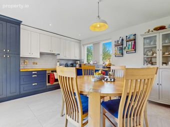 11 Fernleigh Grange, Carpenterstown, Dublin 15 - Image 2