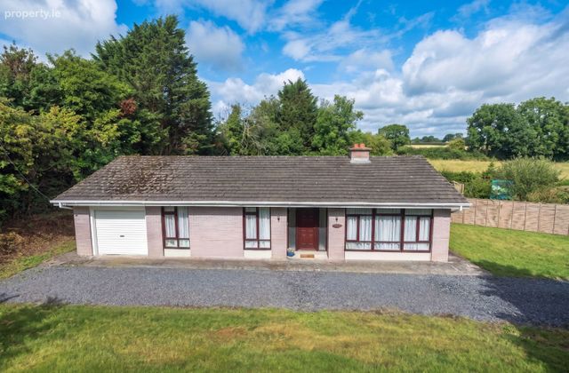 Saint Judes, Dufflands, Commons, Navan, Co. Meath - Click to view photos