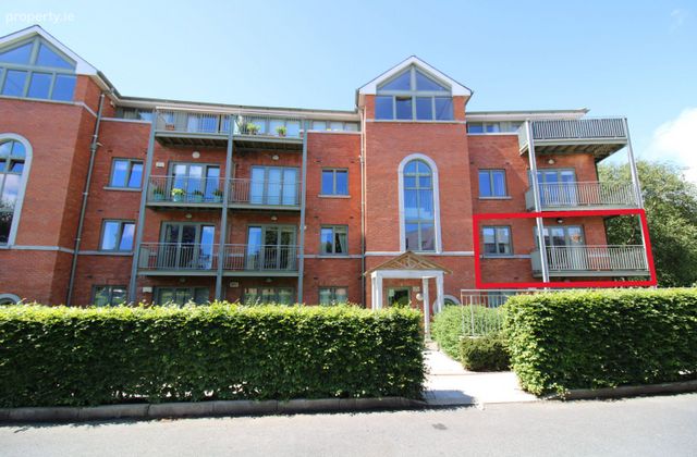 25 Beech Lodge, Farmleigh Woods, Castleknock, Dublin 15 - Click to view photos