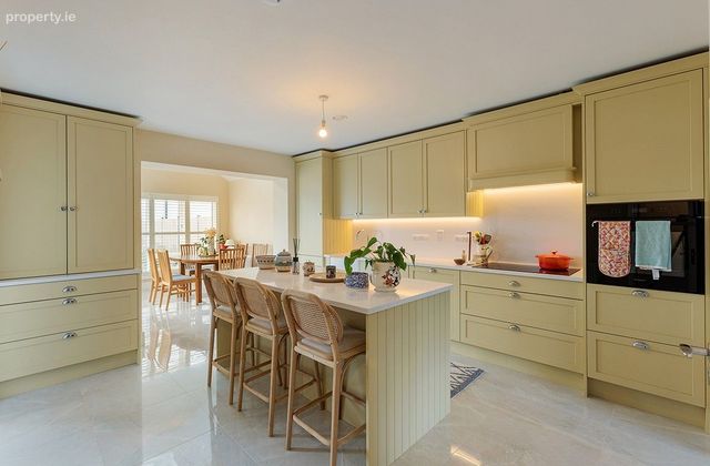 8 Archers Way, Killea, Dunmore East, Co. Waterford - Click to view photos