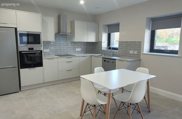 Cois Cla&iacute;, Clybaun Road, Knocknacarra, Co. Galway - Click to view photos