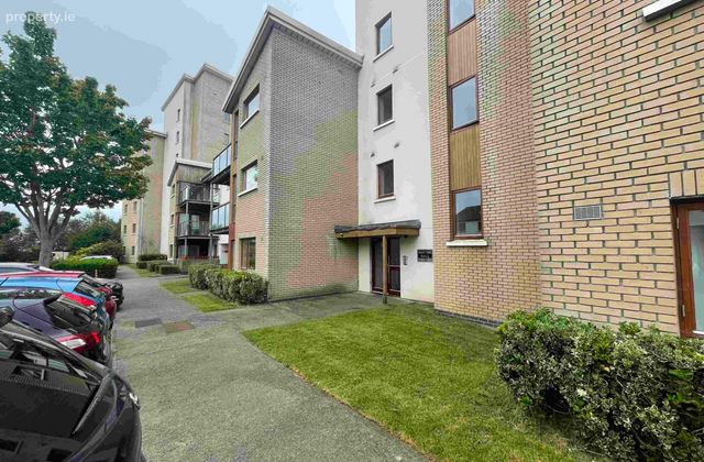 Hunters Hall, Hunters Wood, Ballycullen, Dublin 24, Ballycullen, Dublin 24 - Click to view photos