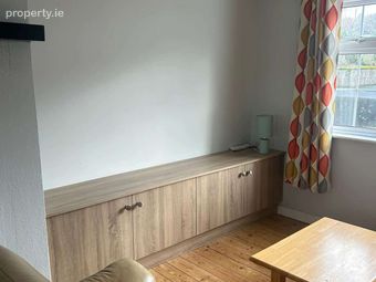 Pearse Square, Carrick-on-suir, Co. Tipperary, Carrickbeg, Co. Tipperary - Image 3