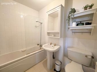 305 Block 17a, Marina Village, Malahide, Co. Dublin - Image 4