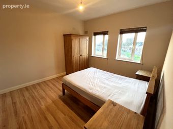 33 Meadow Court, Elm Park, Claremorris, Co. Mayo - Image 4