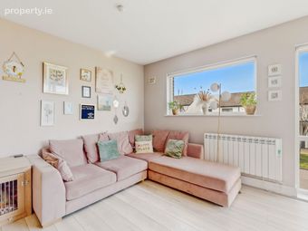 25 Hunters Hall, Hunterswood, Ballycullen, Dublin 24 - Image 2