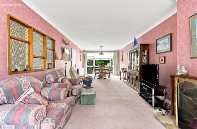 109 Gaybrook Lawns, Malahide, Co. Dublin - Click to view photos