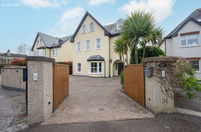 Hayfield House, Somerton Drive, Ballinlough, Cork, Ballinlough, Co. Cork - Click to view photos
