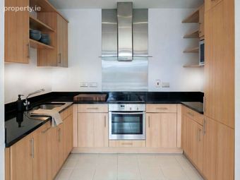 Apartment 30, Riverstown House, IFSC, Dublin 1 - Image 4