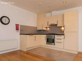 6 Aubreyville, Dublin Road, Shankill, Dublin 18 - Image 2