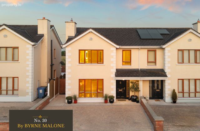 30 Crotanstown Grange, Green Road, Curragh, Co. Kildare, Newbridge, Co. Kildare - Click to view photos
