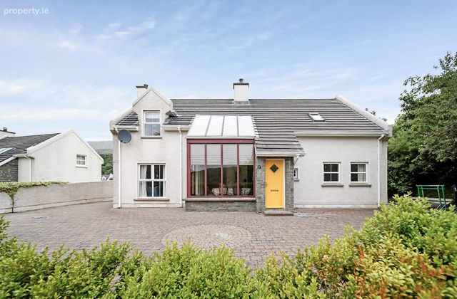 The Narrow's, 8 Fintra Bay, Killybegs, Co. Donegal - Click to view photos