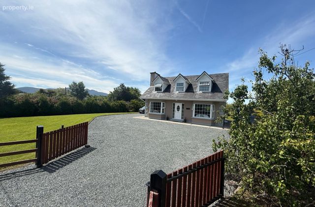 Pear Tree Lodge, Barleymount West, Killarney, Co Kerry, Ballyhar, Co. Kerry - Click to view photos