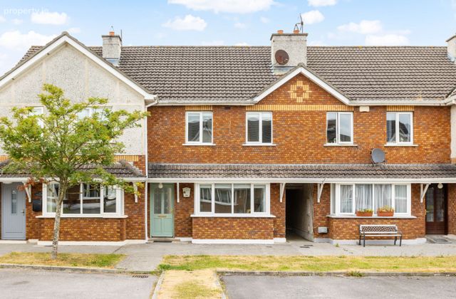 41 Saint Patrick's Wood, Edenderry, Co. Offaly - Click to view photos
