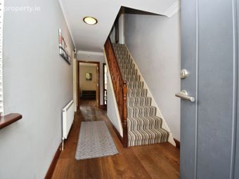 73 Merrion Court, Montenotte, Co. Cork - Image 2
