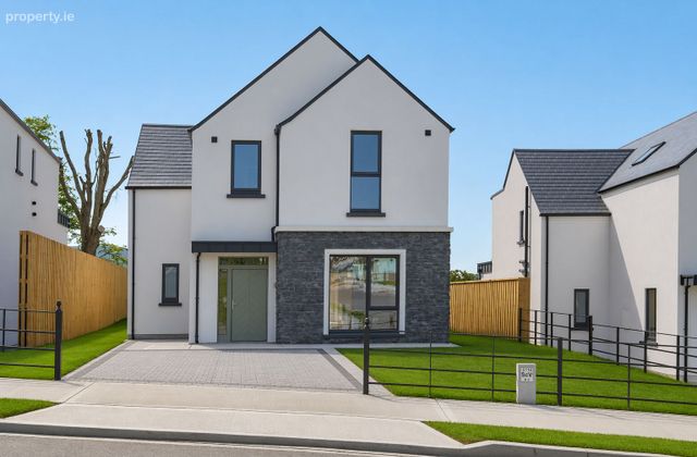 Mulberry Park, Stratford, Co. Wicklow - Click to view photos