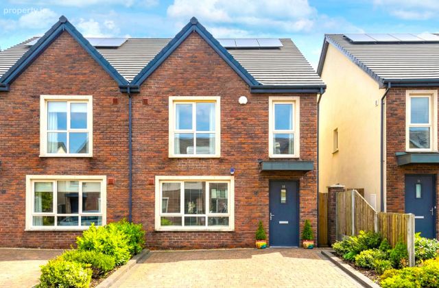 30 The Drive, Walkers Gate, Kildare, Co. Kildare - Click to view photos
