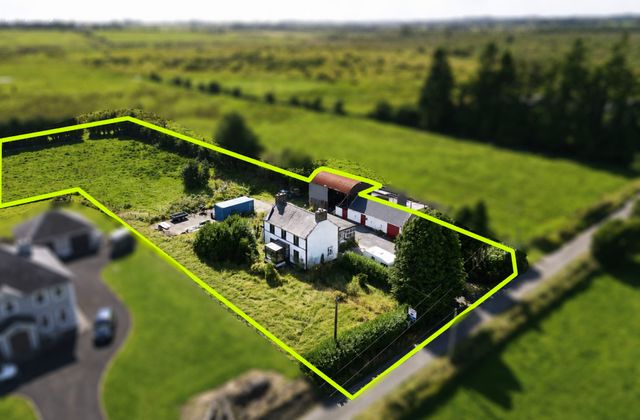 Residence On Approx. 1.40 Acres At Lismurtagh, Tulsk, Co. Roscommon, Tulsk, Co. Roscommon - Click to view photos