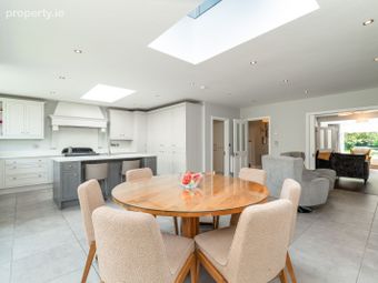 48 Hampton Court, Clontarf, Dublin 3 - Image 2