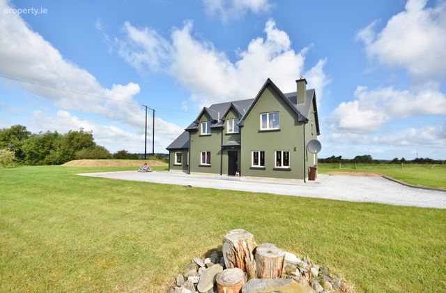 Coolaclarig, Listowel, Co. Kerry, Tullamore, Co. Kerry - Click to view photos