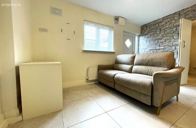 Oakwood Grove, Clondalkin, Dublin 22, Clondalkin, Dublin 22 - Click to view photos
