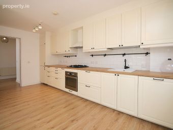 Apartment 12, Hollybrook Manor, Clontarf, Dublin 3 - Image 4