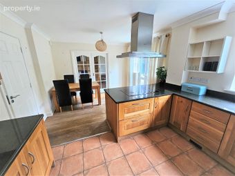 71 White Strand, Aylesbury Park, Sligo, Co. Sligo - Image 4