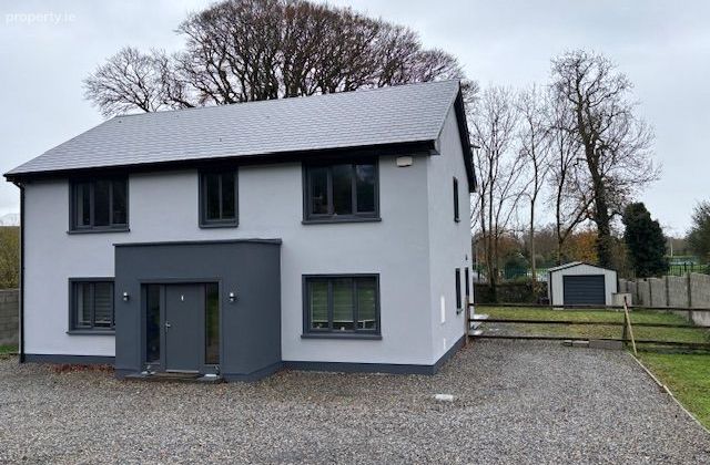 Shantraud, Killaloe, Killaloe, Co. Clare - Click to view photos