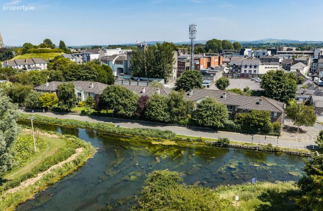 15 The Waterfront, Naas, Co. Kildare - Click to view photos