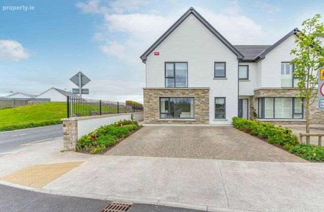 1 Sl&iacute; Na Craoibhe, Clybaun Road, Knocknacarra, Co. Galway - Click to view photos
