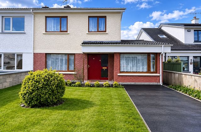 9 Whitebridge Manor, Killarney, Killarney, Co. Kerry - Click to view photos