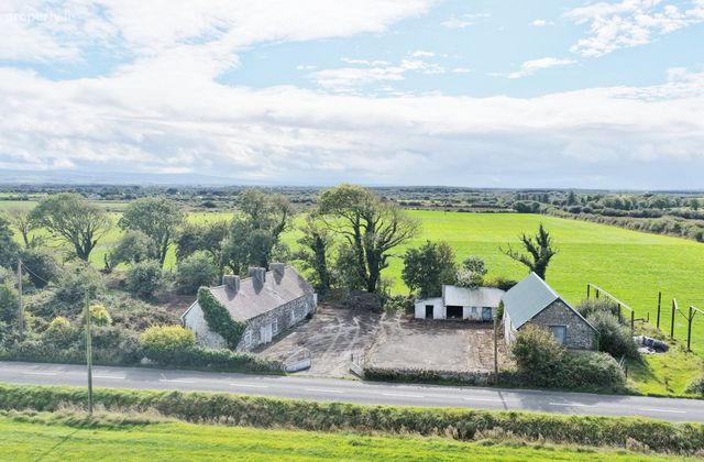 Inch East, Lisselton, Listowel, Co. Kerry - Click to view photos