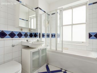 Georges Quay Apartments, Dublin 2 - Image 5