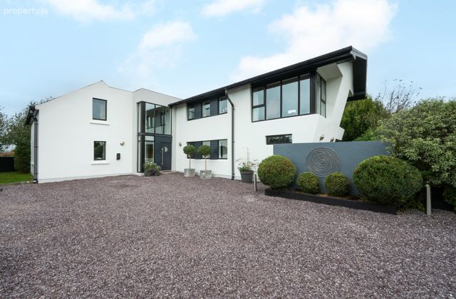 Barr Na Sraide, Newcastle, Blarney, Cork, Blarney, Co. Cork - Click to view photos