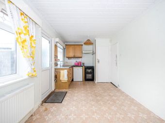 15 Shanliss Avenue, Santry, Dublin 9 - Image 4