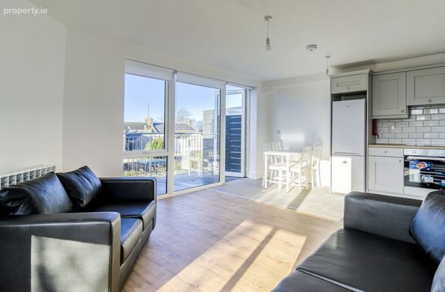 Northumberland Avenue, Dun Laoghaire, Co. Dublin - Click to view photos