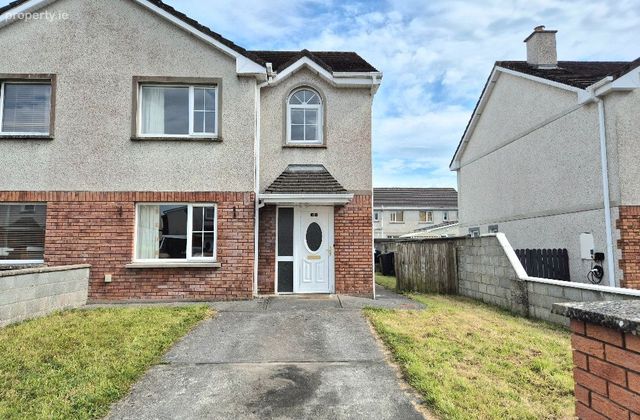 39 Racecourse Heights, Tralee, Tralee, Co. Kerry - Click to view photos