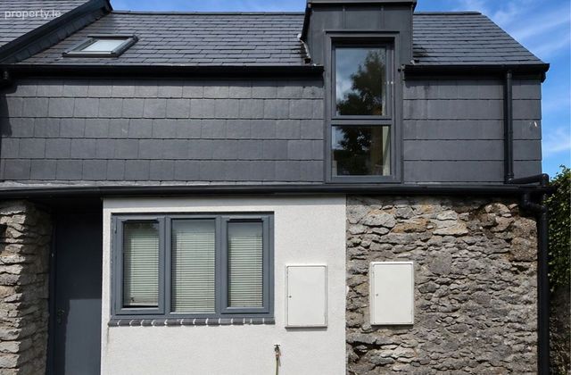 Coach House, Mill Road, Midleton, Co. Cork - Click to view photos